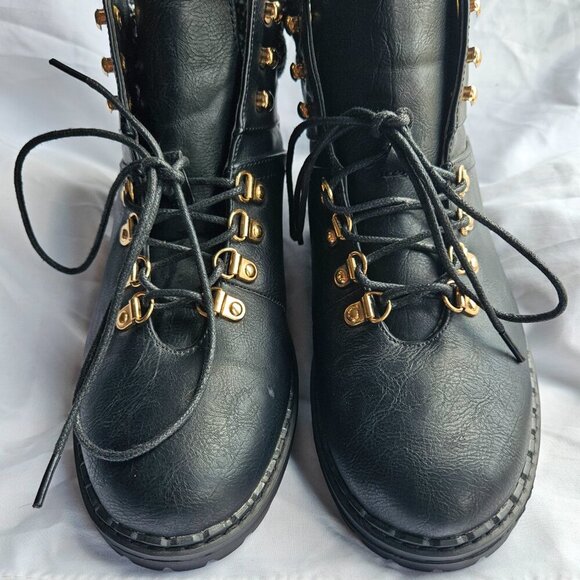 JustFab Women’s Rayln Lace-Up Black Chunky Boot 90’s Fashion Shoes Plaid Detail - Picture 4 of 11